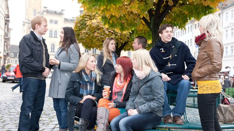 Studierende auf dem Zittauer Markt