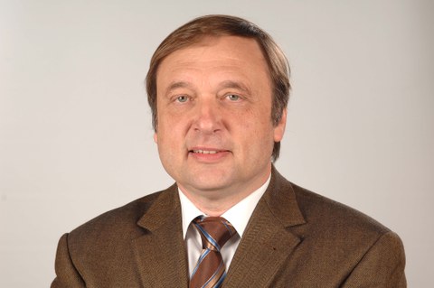 Portraitfoto von Professor Willi Xylander