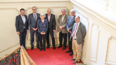 Die Leitung der Andrassy-Universität zusammen mit der Delegation aus Zittau