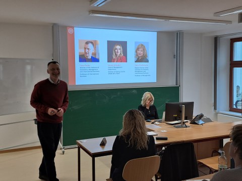 Prof. Danko bei seinem Vortrag