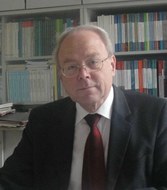 Portätfoto Prof. R. Hoffmann