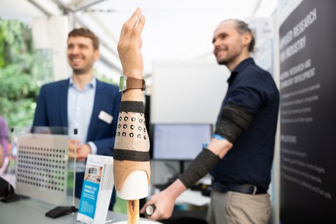 Isi-Care EMG-Manschette auf dem Innovationstag 2026