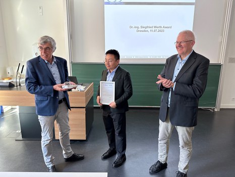 Picture 8 - from left, Dr Schniewind (Werth Foundation, Gießen), Dr Jiawei Sun (Winner of the Prize for dimensional metrology of Werth Foundation), Prof Czarske (Director of BIOLAS)
