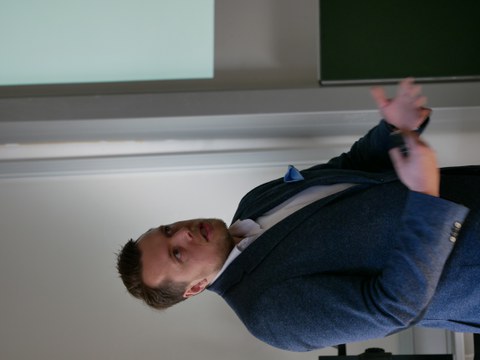 Dr. Rothe   