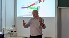 Prof. J. Czarske introducing Quantum Imaging