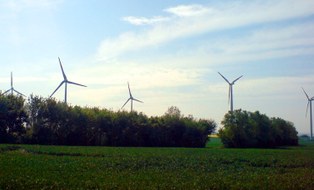 Windenergieanlagen in der Natur
