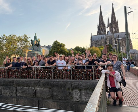 Gruppenfoto am Kölner Dom