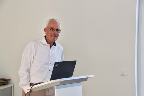 Prof. Dr. Gerald Gerlach, ehemaliger Leiter des Instituts für Festkörperlektronik an der TU Dresden, berichtet von seinen Erfahrungen und Erlebnissen