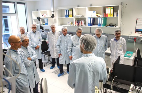 Labortour im Optiklabor für OLEDs und OPDs