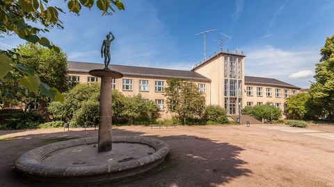 Haupteingang Barkhausen-Bau