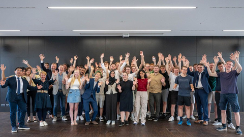 Gruppe von jungen Menschen im Austauschprogramm