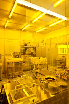 Institut für Halbleiter- und Mikrosystemtechnik