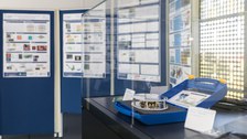 Posterausstellung im Werner-Hartmann-Bau