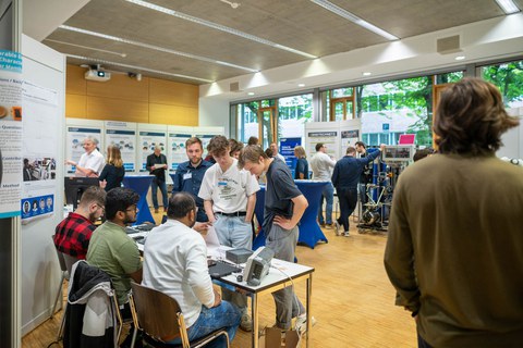UNITAG Infostände HSZ Seminarraum
