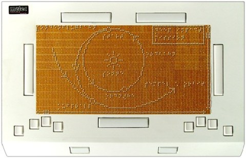 Abb.: Stiftplatte BrailleDis 9000 mit Darstellung der Flugbahn der Deep-Impact Sonde