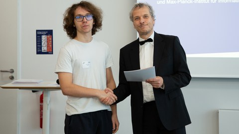 Florian Werth ist Finalist beim 42. Bundeswettbewerb Informatik 