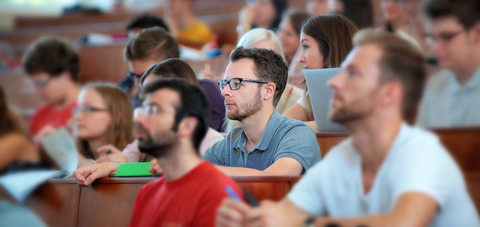 Studierende im Hörsaal