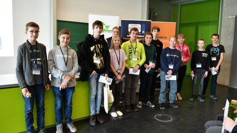 Teilnehmer der Regio Challenge an der Fakultät Informatik