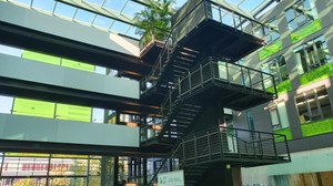 Treppenhaus im Informatikgebäude