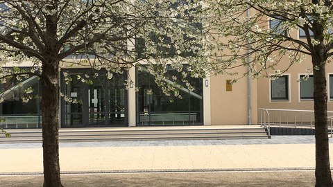 Ansicht des Altbaus des Gymnasiums Bürgerwiese