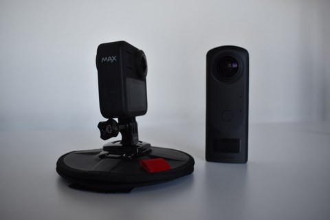 Zwei 360°-Kameras