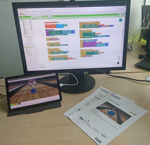 AppInventor - Ansicht auf Monitor und Tablet und Materialien