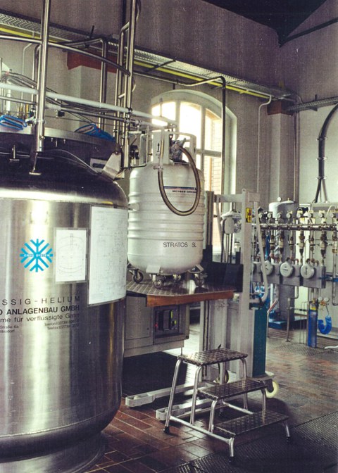 Abfüllstation und Heliumrückgewinnungsanlage mit Gasanalyse