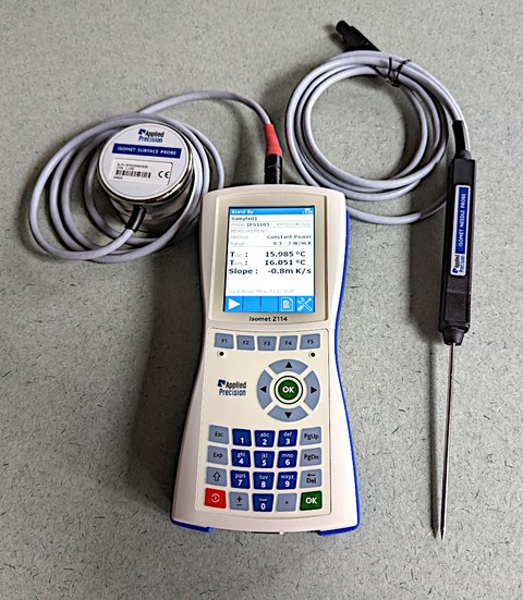 Isomet 2114 device for measuring thermal conductivity