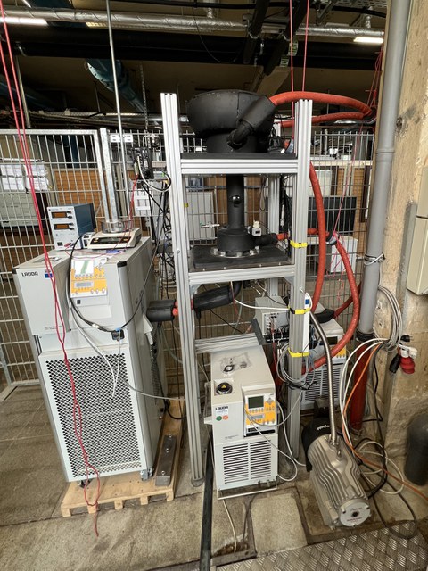 Foto der Anlage für Makrokinetische Adsorptionsmessungen