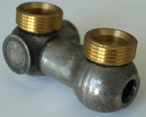 Bild 1: Heizungsgarnitur (Stahl-Messing)