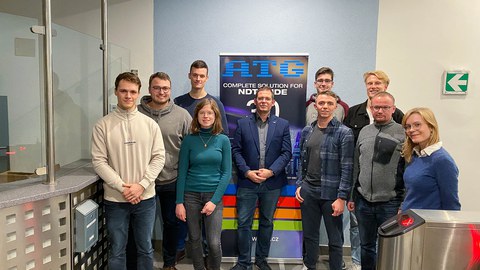 : Die Studentengruppe gemeinsam mit unserem Gastgeber Tomáš zum Abschluss unserer Exkursion