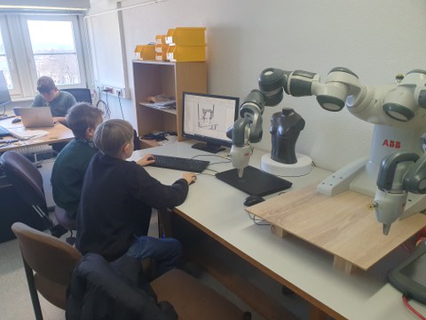 wissenschaftliche Projektwoche Manos 2026