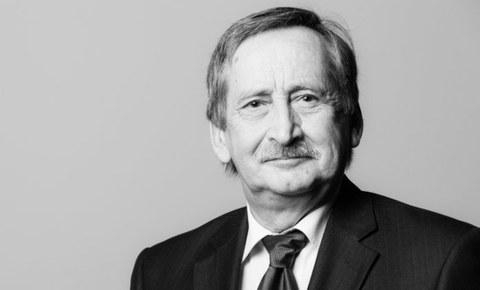 Portrait Prof. Dr.-Ing. habil. Volker Ulbricht