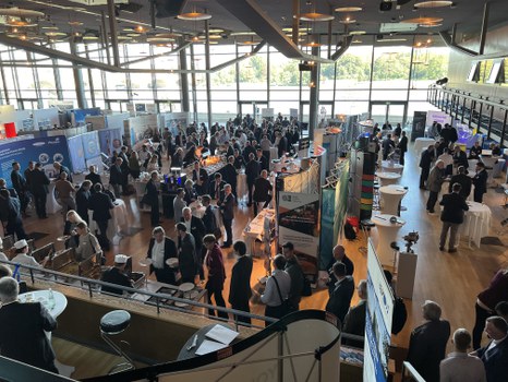 Firmenmesse von oben 2