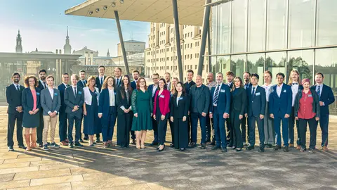 Gruppenfoto der EVT-Mitarbeiter 2026