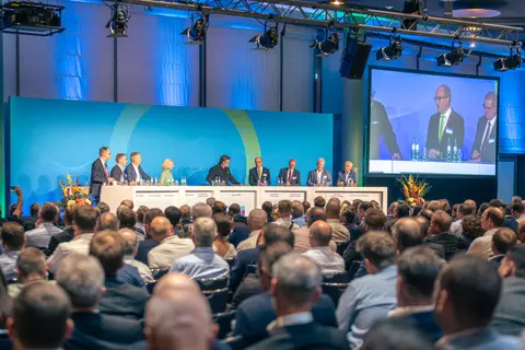 Podiumsdiskussion in Aktion.