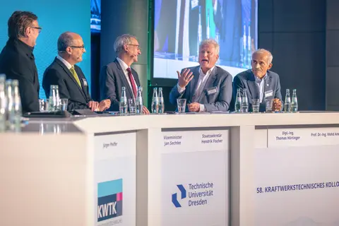 Podiumsdiskussion in Aktion.