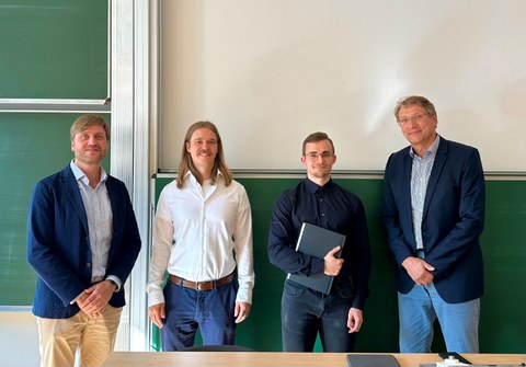 DA Justin Grolik mit Prof. Beckmann, Valentin Scheffel und Felix Maschallek