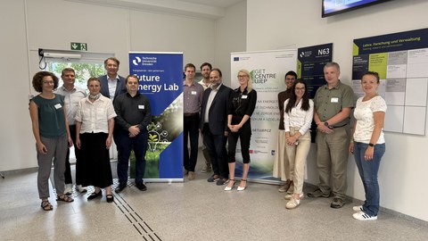 Gruppenfoto der tschechischen Delegation mit den Vertretern der TUD.