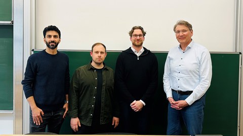 Gruppenfoto nach der Verteidigung der BA
