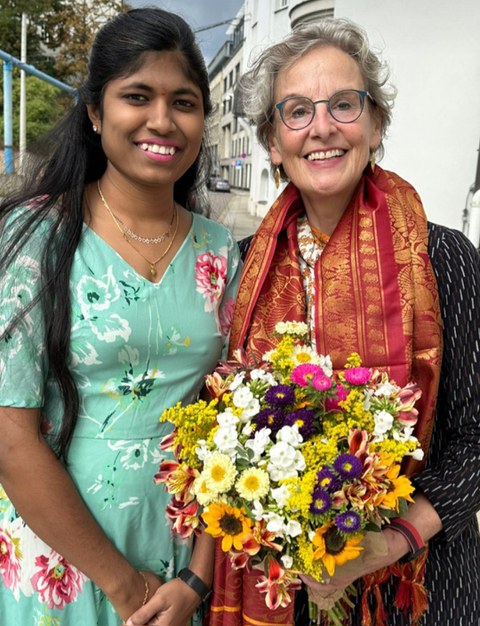 Frau Dr. Gudipati und Rektorin der TUD, Prof. Dr. Ursula Staudinger