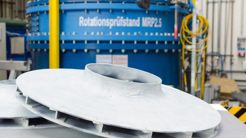 In initial load tests, the lightweight radial impeller was able to achieve better performance values than a comparable metal impeller. 