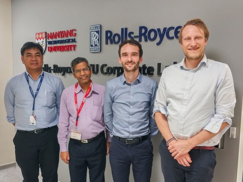 Dresdner Forscher zu Besuch in Singapur. (Dresden researcher visits Singapore) v.l.n.r. Dr. Michael L. Abundo (Rolls Royce@NTU Corporate Lab), Prof. Sridhar (NTU), Dr. Daniel Weck, Dr. Andreas Hornig (beide ILK)