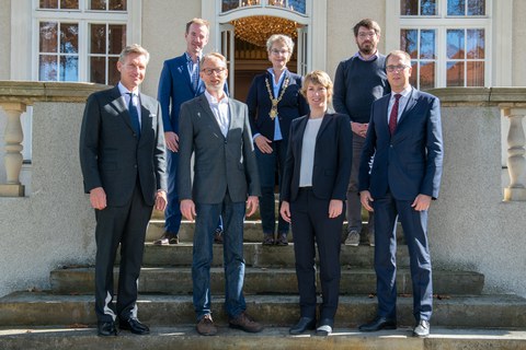 Berufungsveranstaltung am 26.09.2022 von Prof. Gude. Gruppenbild