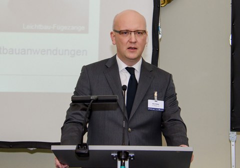 Prof. Dr.-Ing. Niels Modler, Geschäftsführer des SFB 639 und Vorstandsmitglied des ILK