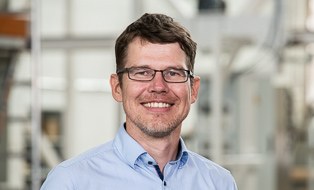 portrait of Dr. Erik Anders