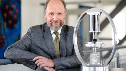 Prof. S. Odenbach