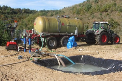 Befüll- und Entlüftungsversuche im Freifeldtechnikum