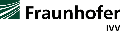 Das Bild zeigt das Logo des Fraunhofer IVV. In schwarzer Schrift "Fraunhofer IVV", links daneben ein grünes viereck mit weißen, geschwungenen Unterbrechungen