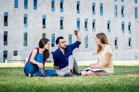 Studenten im Freien